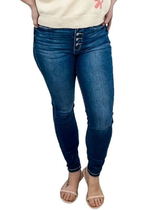 Dolly Love Skinny Jeans In Medium-Dark Wash